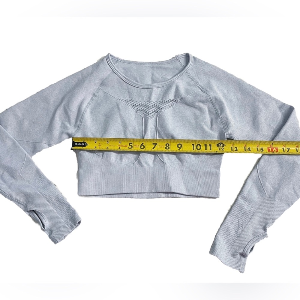 Jollmono Seamless Long Sleeve Open Back Crop Top Gray Size S - Picture 7 of 9